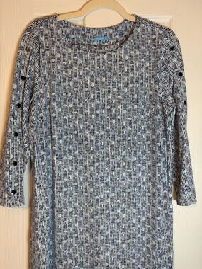 J. McLaughlin Navy and White Geometric Shift Dress with Button-Sleeves